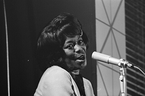 Sarah Vaughan performing
