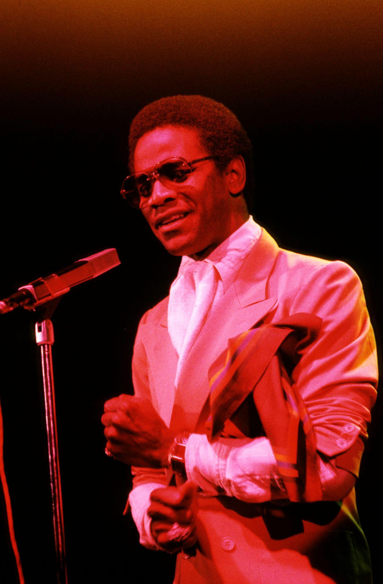 Al Green performing on TopPop (1973, alternate)